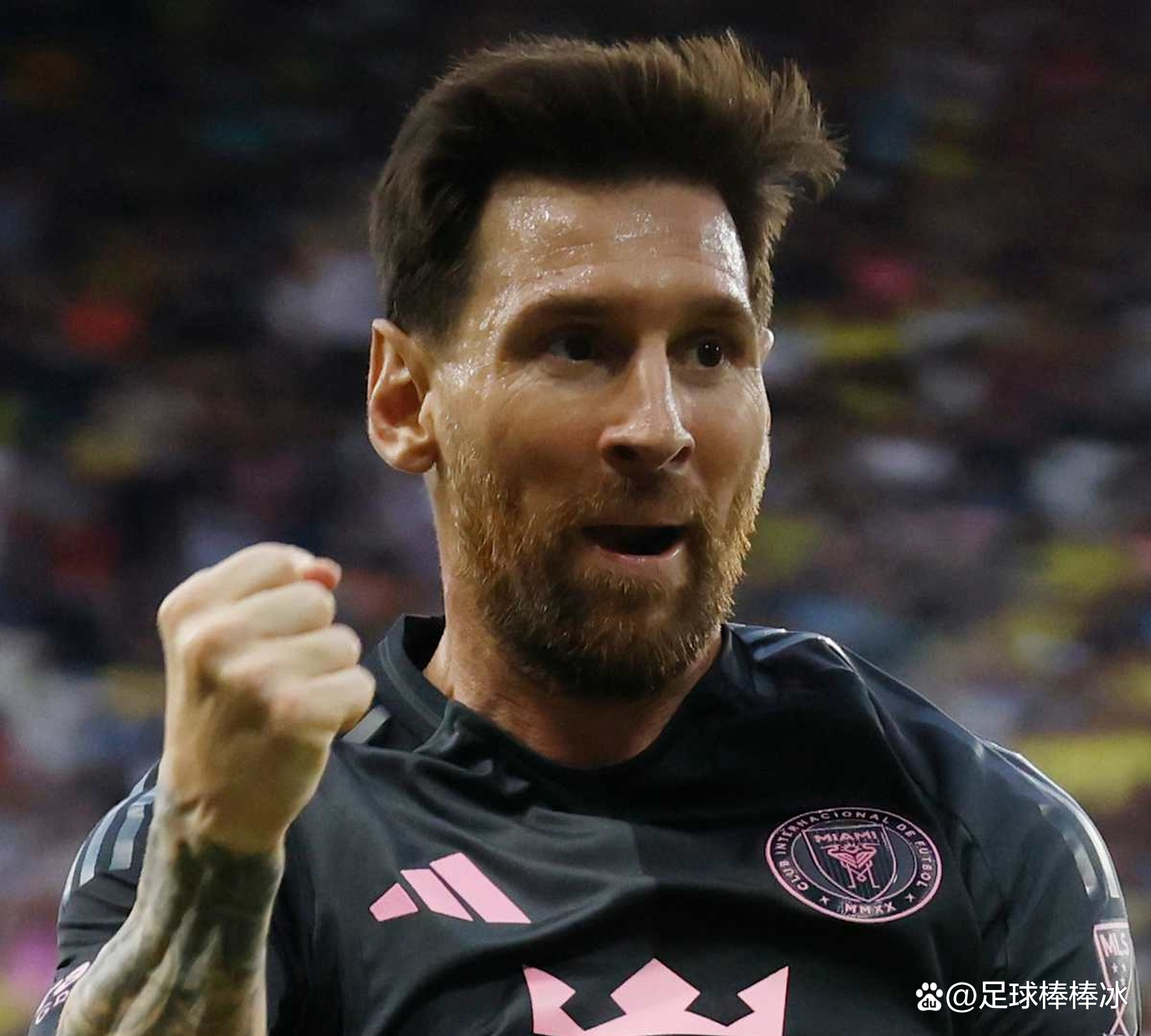 梅西完成帽子戏法，领导球队夺得胜利的简单介绍