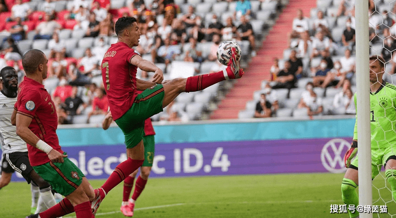 APP官方下载-包含利兹联突围成功，晋级前景一片美好的词条