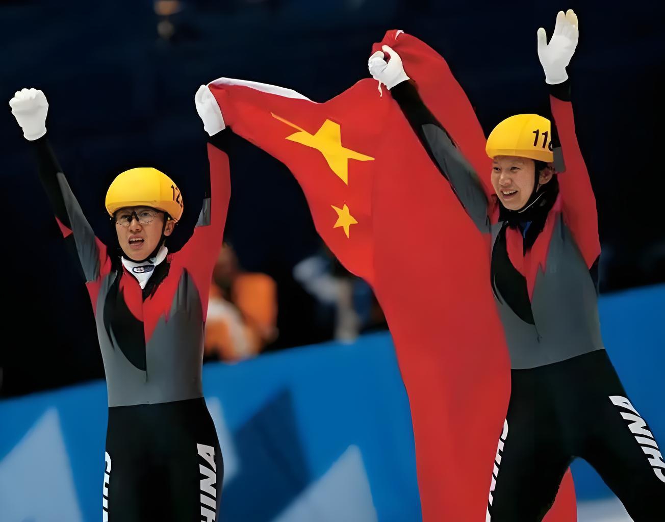 APP官方下载-队伍在比赛中全力以赴，收获喜悦(形容比赛队伍的成语)